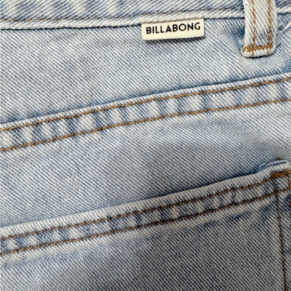Billabong Drift Away Distressed Denim Women Shorts Sz 27 - Picture 3 of 4
